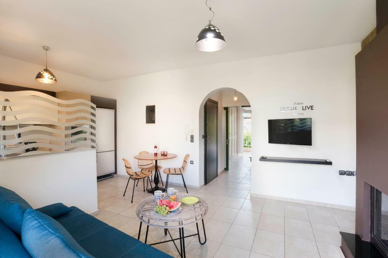 Nest & Parking Apartment